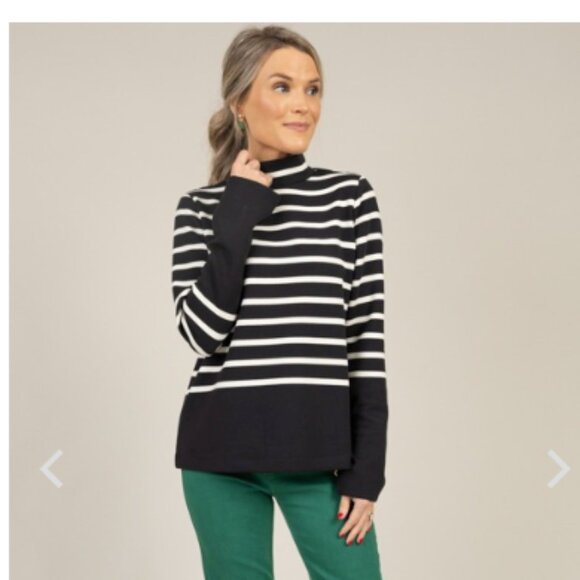 Spanx Air Essentials Mock Neck Stripe Top Sweater XS Travel Athleisure - Picture 8 of 8